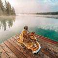 Miel Reversible Blanket Woman At Lake