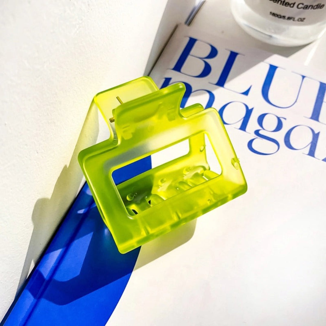 Transluscent Hair Claw