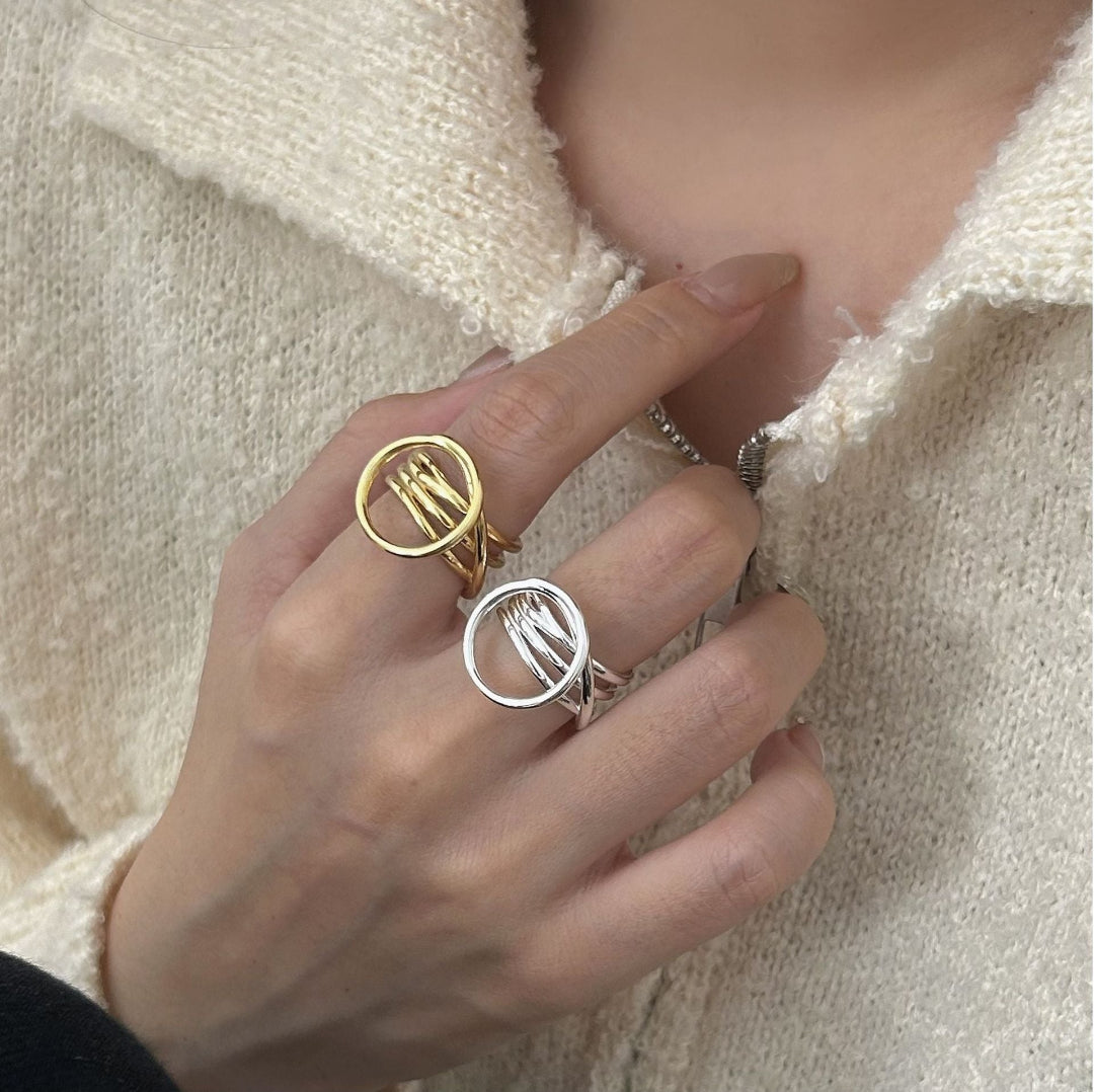 Circle Twist Ring