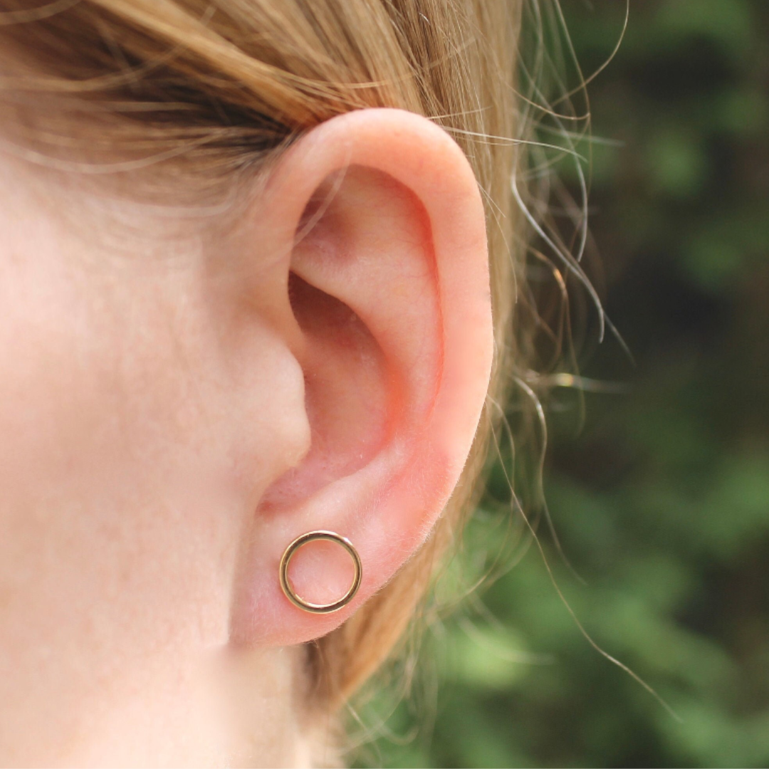 Open Circle Studs / Silver