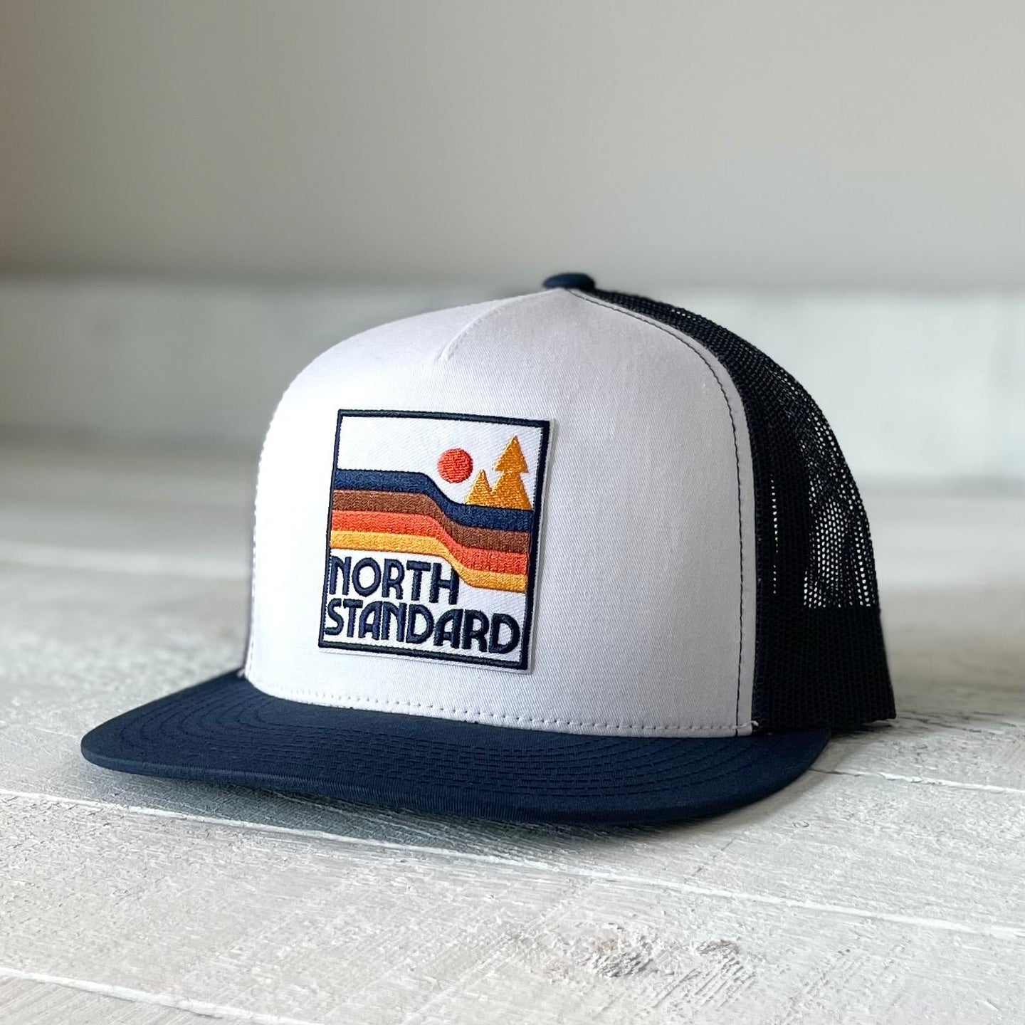 Mesh Poplin Hat - Navy/White with Waves