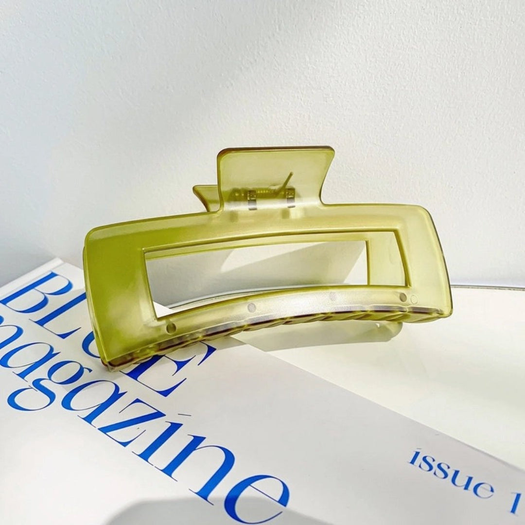 Transluscent Hair Claw