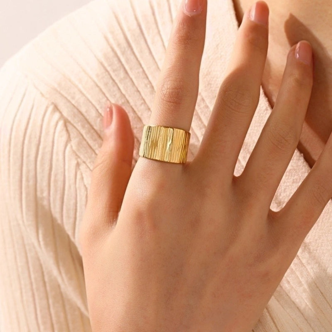 Adjustable Wide Etched Ring