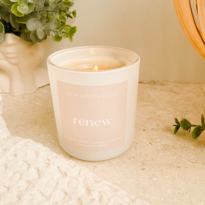 Renew Candle Close Up product Photo