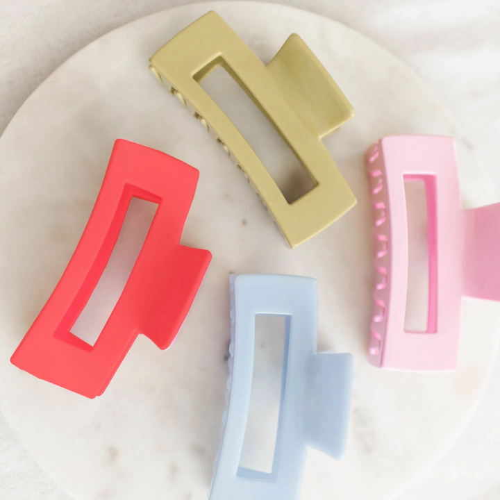 Pop! of Colour Clips in Large, a bright claw chip. An easy hair accessory for many different hair styles.