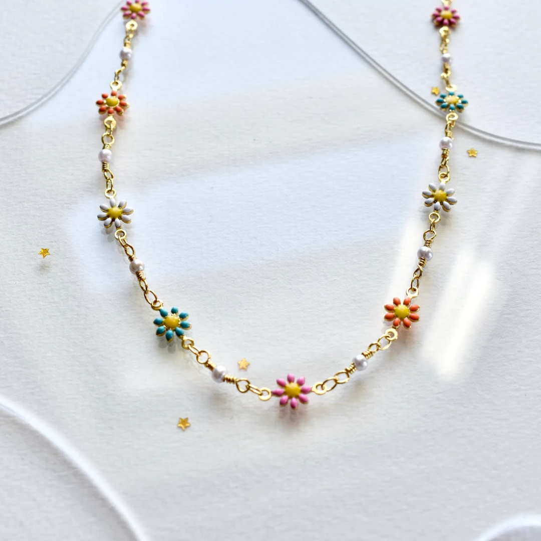 Bright Daisy Pearl Chain