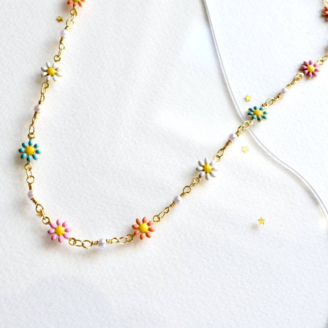Bright Daisy Pearl Chain