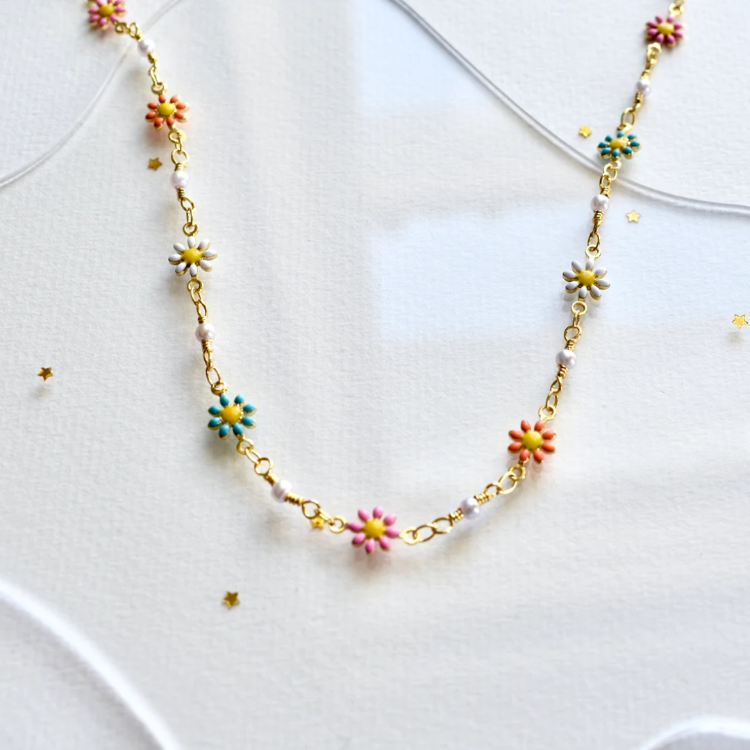 Bright Daisy Pearl Chain