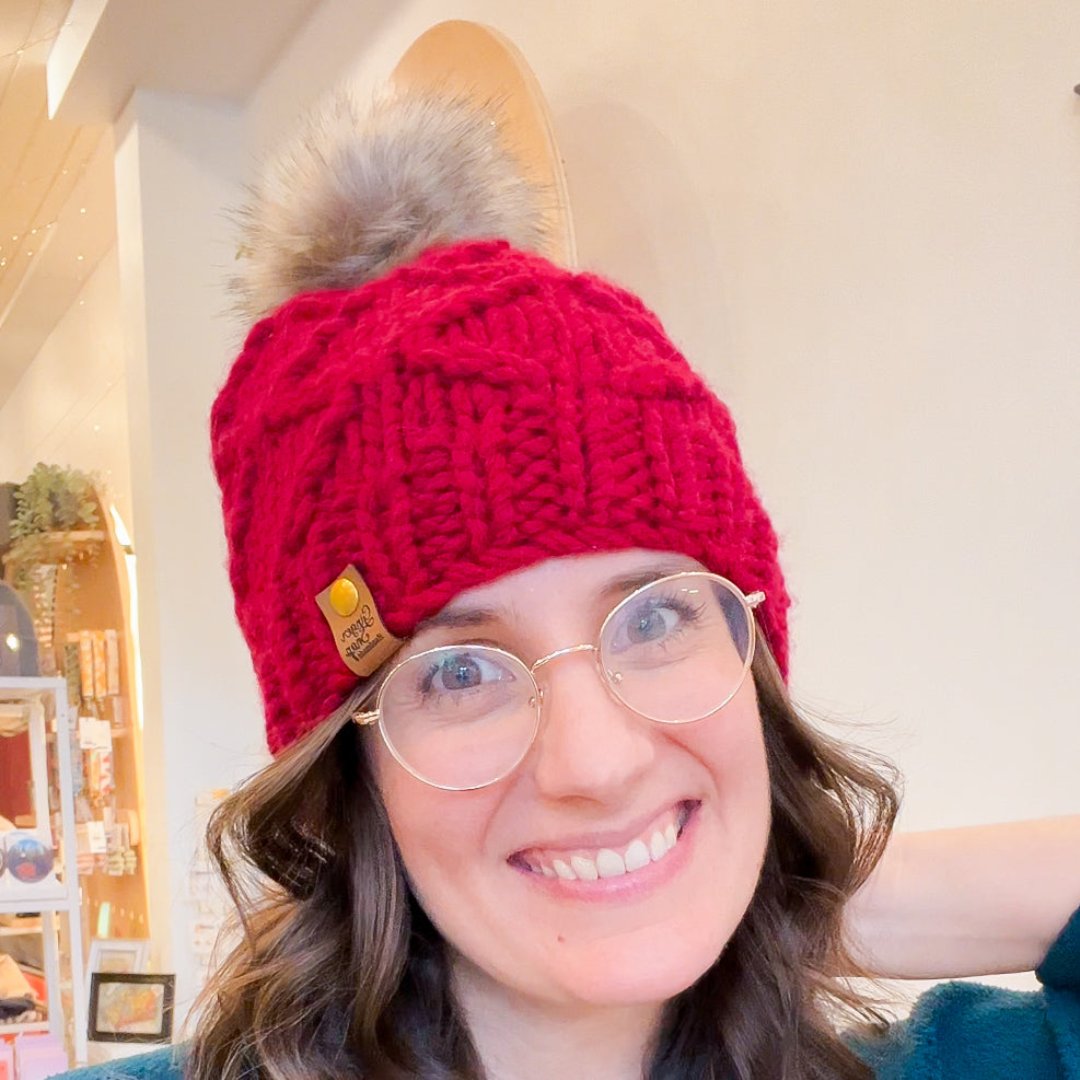 Cranberry Arabesque Toque